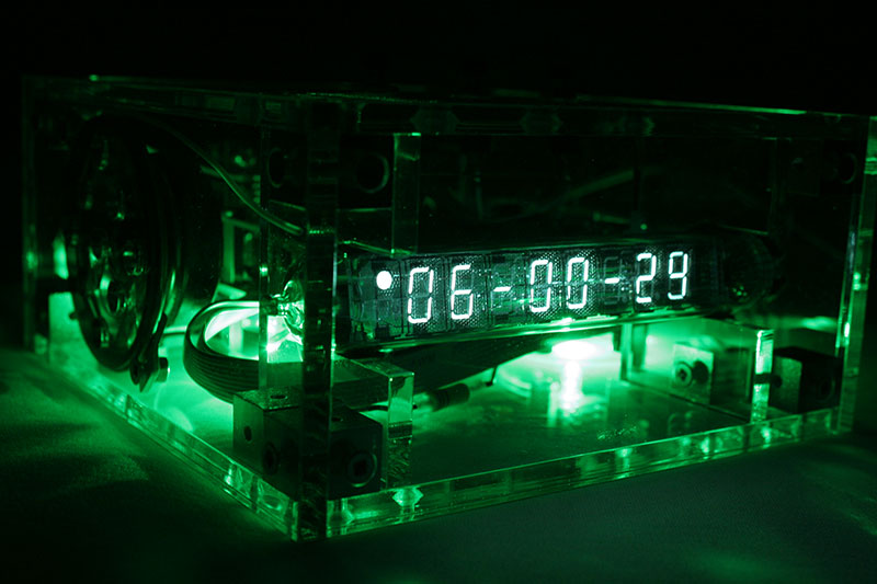 Picture: Alarm clock with LED illumination